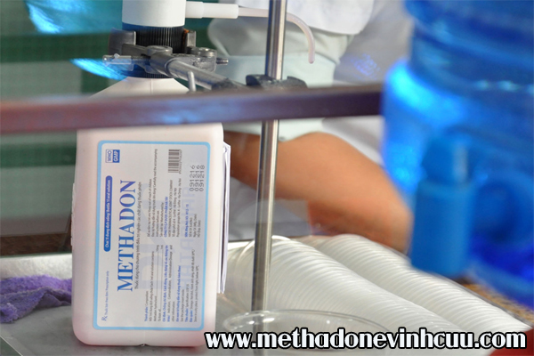 Điều trị cai nghiện các chất dạng thuốc phiện bằng Methadone