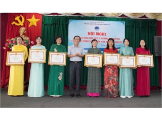 TRUNG TÂM Y TẾ KHU VỰC VĨNH CỬU TỔ CHỨC HỘI NGHỊ SƠ KẾT CÔNG TÁC Y TẾ 6 THÁNG ĐẦU NĂM 2025