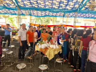 Hội thi nấu ăn nhân ngày 20/10 tại Trung tâm Y tế huyện Vĩnh Cửu.